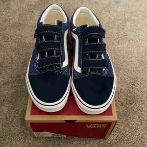 Vans Old Skool V size 6.5 men or 8 women